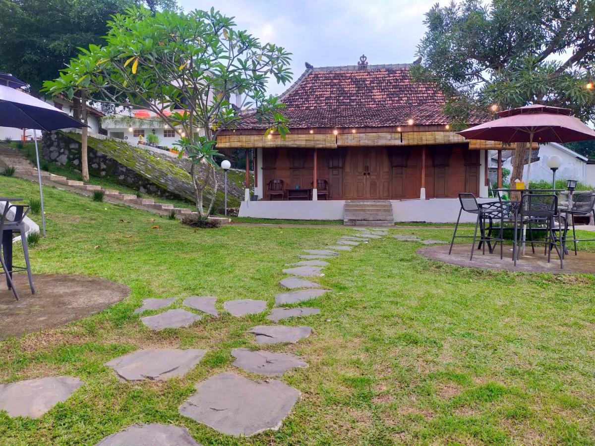 Cangkiran Joglo Kumpul Resort מראה חיצוני תמונה