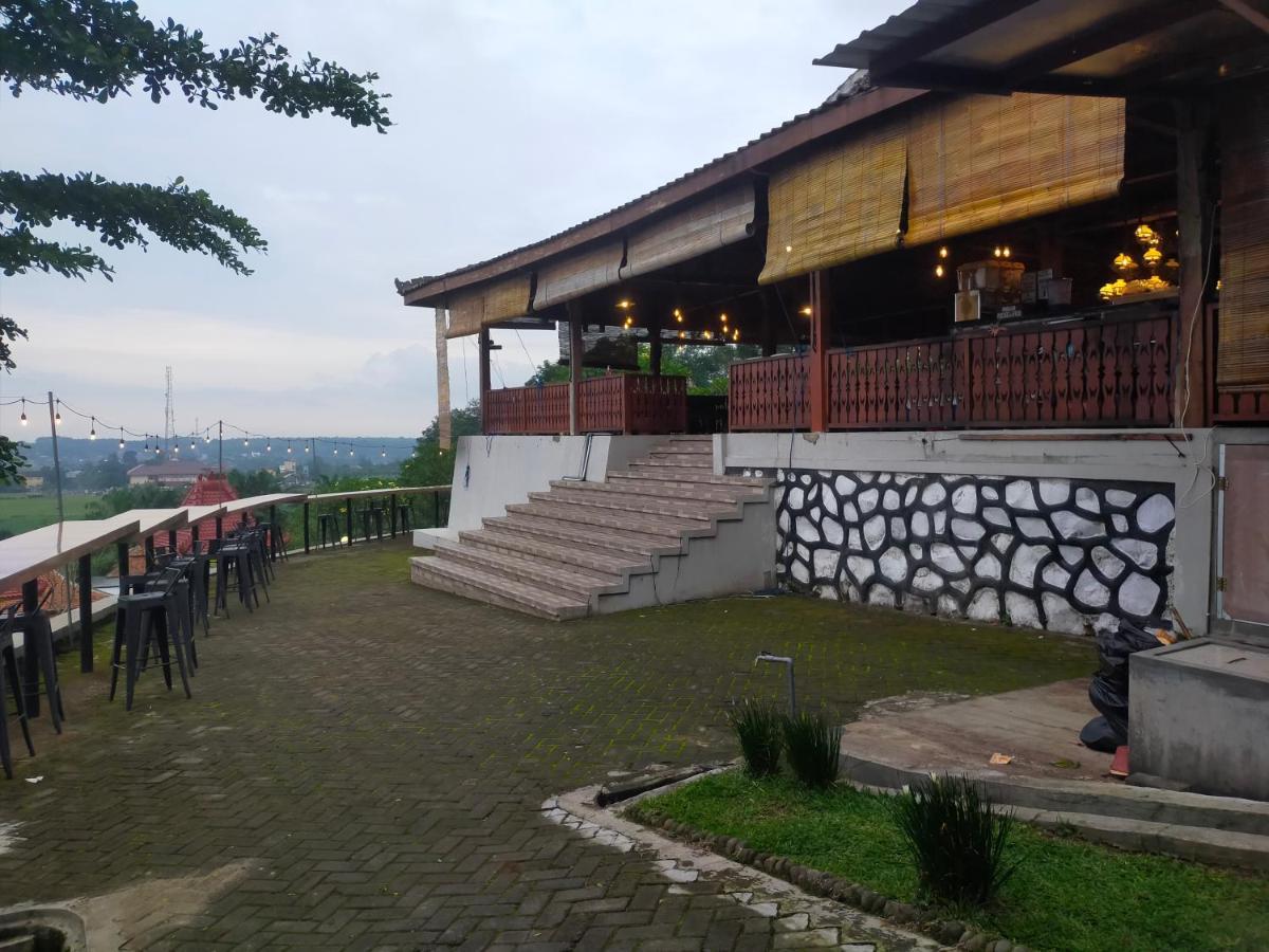Cangkiran Joglo Kumpul Resort מראה חיצוני תמונה
